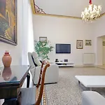 Treasurerome Opera & Trevi 2br
