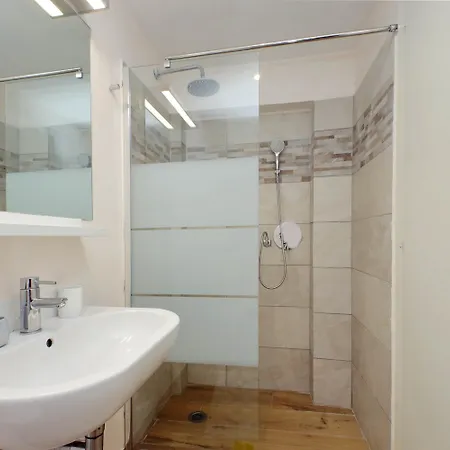 Treasurerome Opera & Trevi 2br شقة