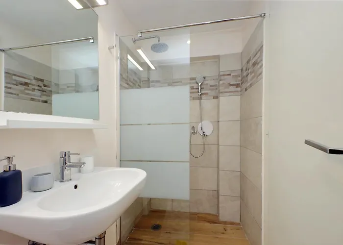 Treasurerome Opera & Trevi 2br Rom