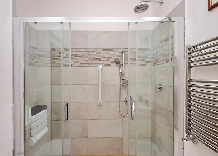 Treasurerome Opera & Trevi 2br *